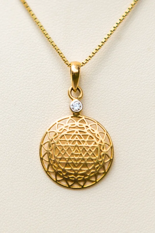 Women’s casual necklace-14kt Gold Sri Yantra Pendant Mounted with Diamond on 18kt Gold Chain