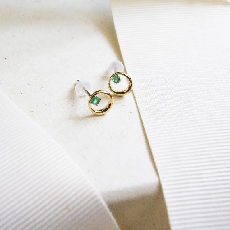 Women’s floral stud earrings-Emerald Circle 10k Gold Studs