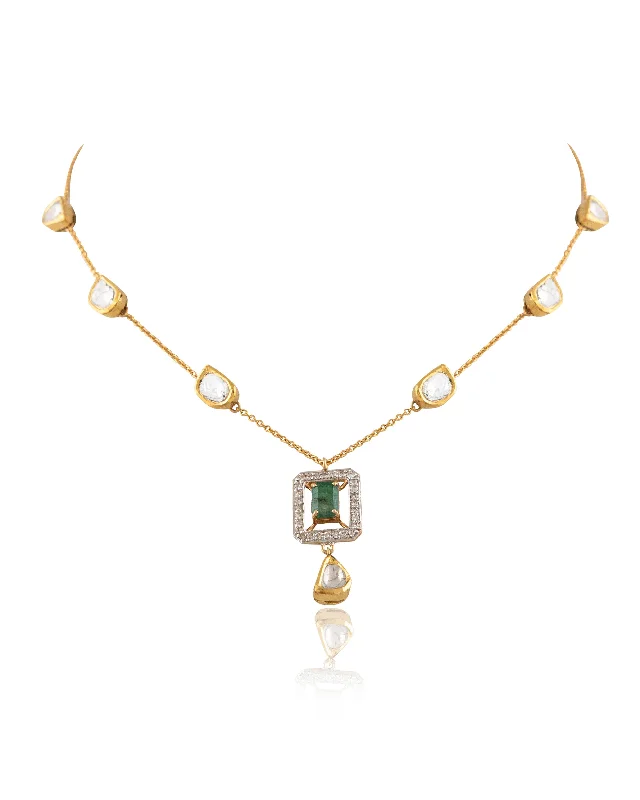 Women’s round pendant necklace-Vedahi Polki And Diamond Pendant