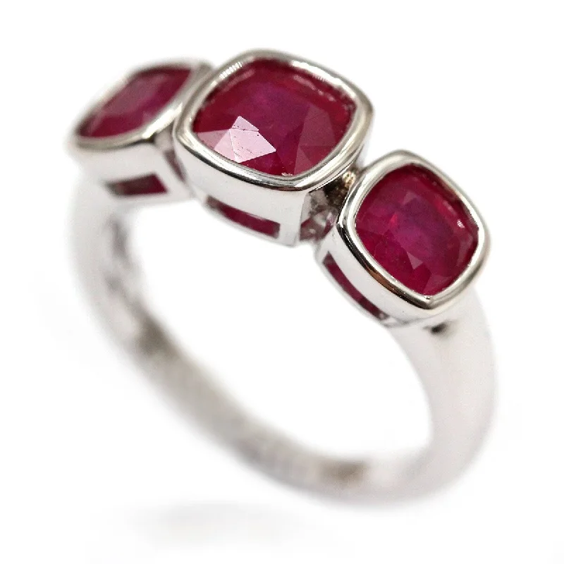 Women’s carved ring-925 Sterling Silver Glass Filled Ruby 3 Stone Ring